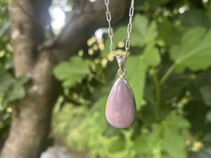 Colgante de Kunzita