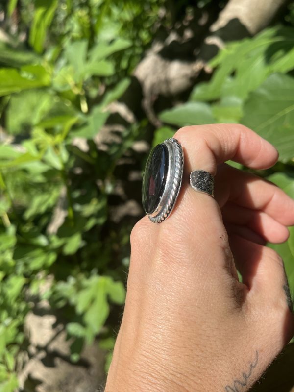 Anillo de Obsidiana Arcoíris Trenzado - Imagen 2