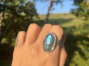 Anillo de Labradorita