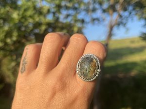 Anillo de Ópalo Andino
