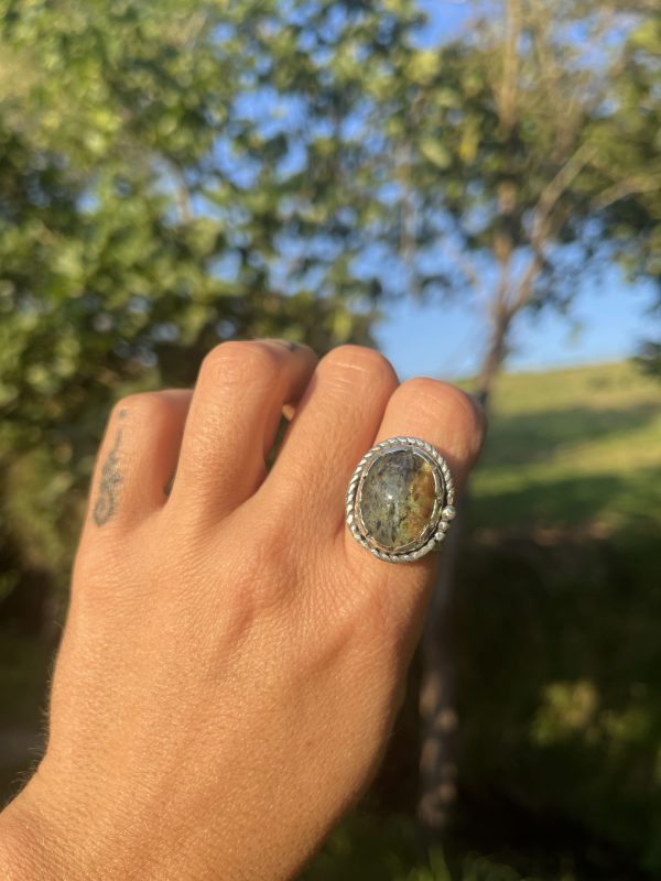 Anillo de Ópalo Andino