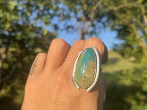 Anillo de Opalina de Perú