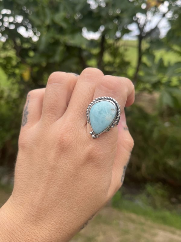 Anillo de Larimar lágrima