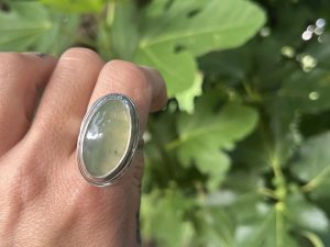 Anillo de Prehnita