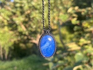 Colgante de Macramé Lapislázuli