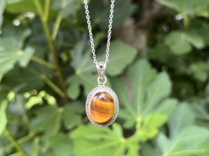 Colgante ojo de tigre estilo boho