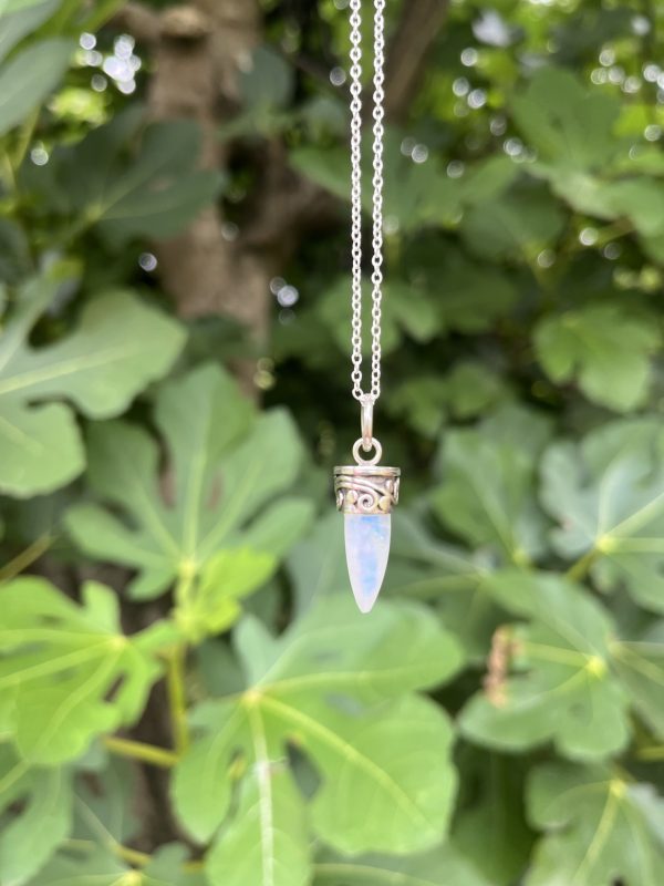Colgante de Piedra de Luna cuernito