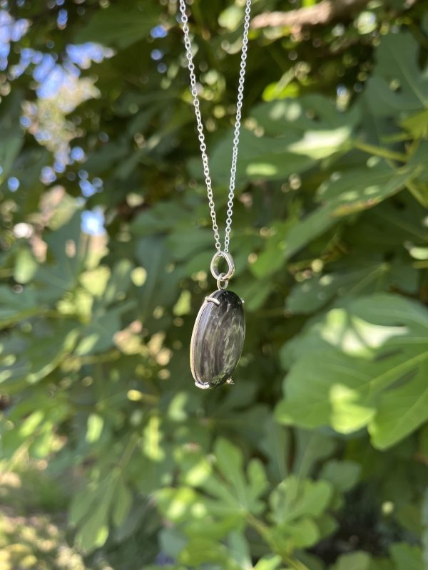 Colgante de Obsidiana Manto Huichol con garritas - Imagen 2