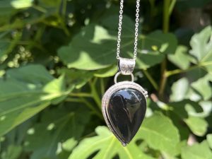 Colgante de Obsidiana Arcoíris lágrima