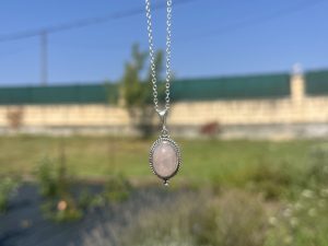 Colgante de Cuarzo Rosa Estilo Boho