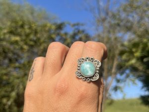 Anillo de Larimar redondito estilo boho