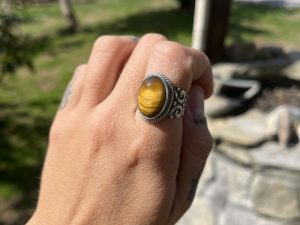 Anillo de Ojo de Tigre estilo boho