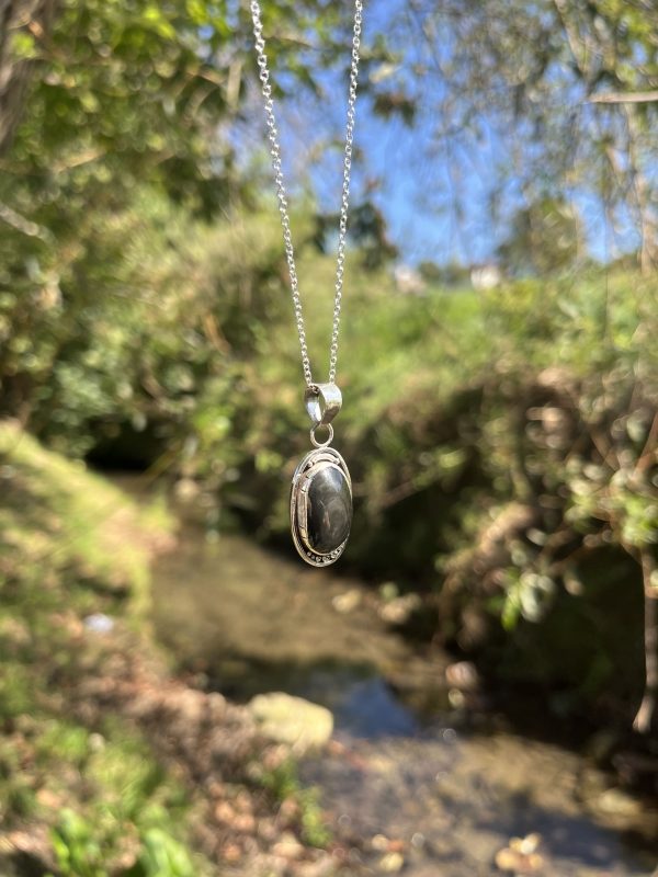 Colgante de Obsidiana Manto Huichol boho