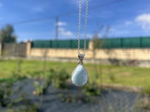 Colgante de Larimar lágrima mediana