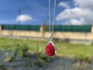 Colgante de Rubí lágrima
