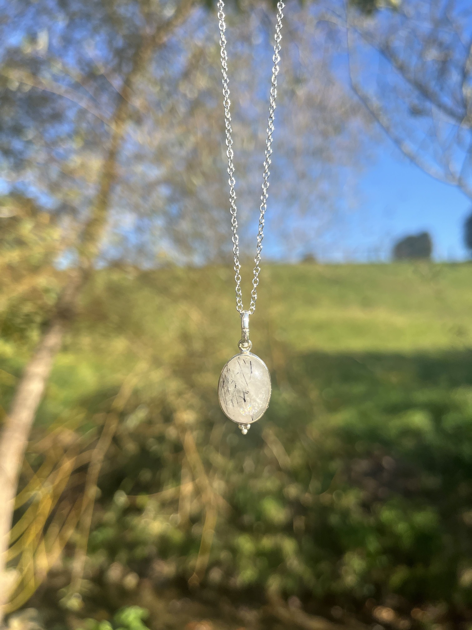 Colgante de Cuarzo con turmalina desierto