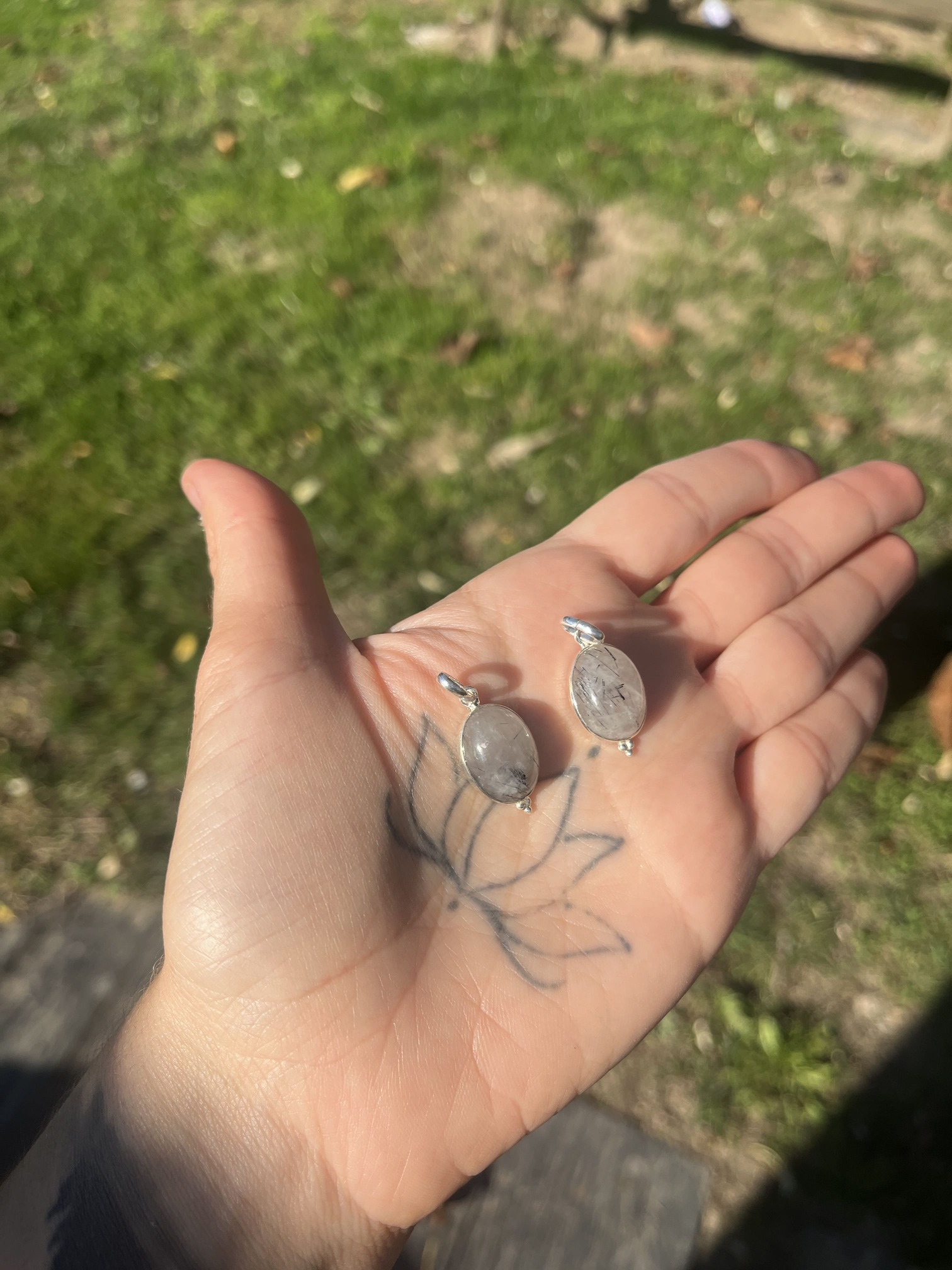 Colgante de Cuarzo con turmalina desierto - Imagen 5