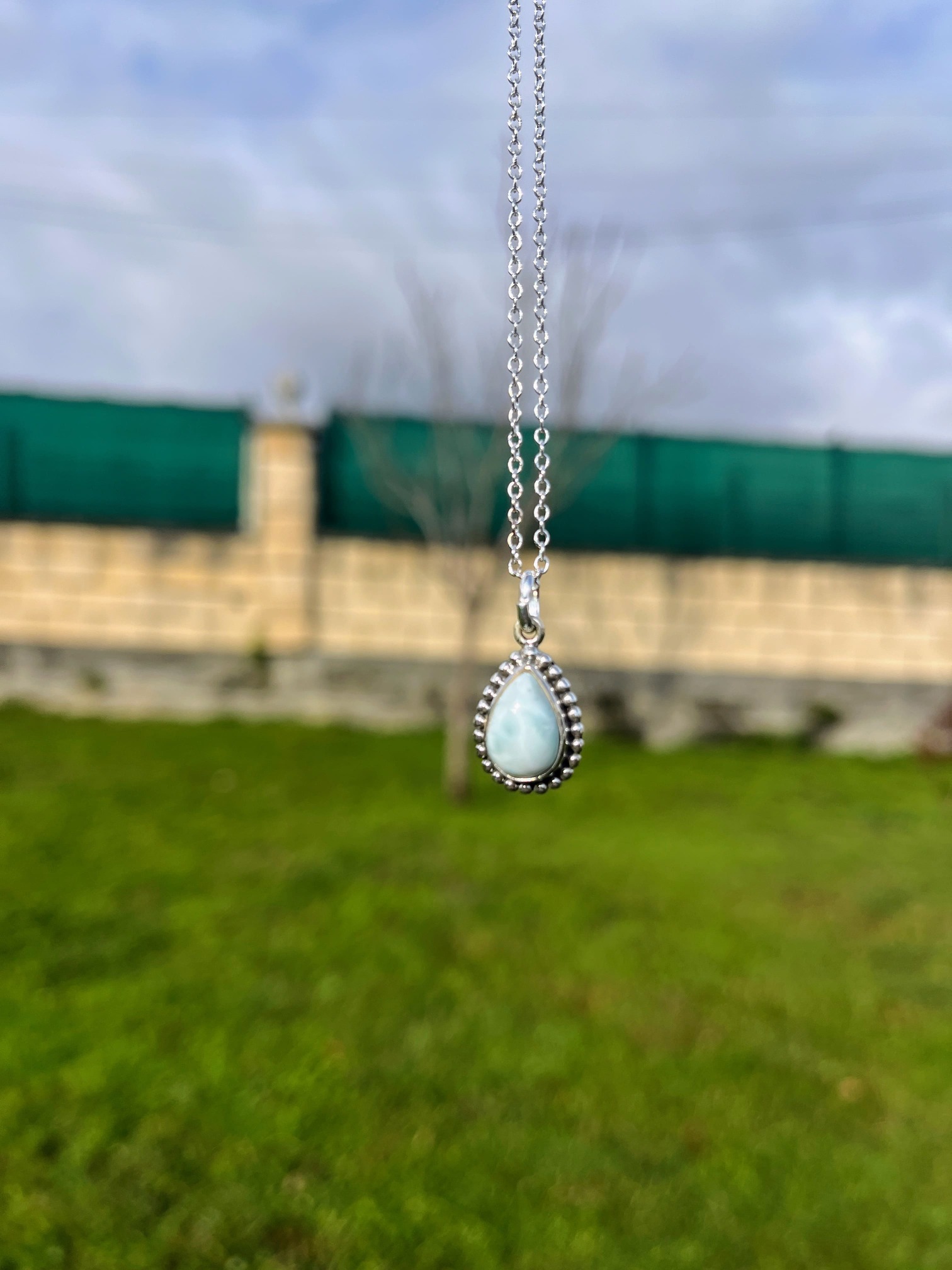 Colgante de Larimar lágrima estilo boho