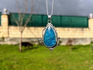 Colgante de Apatito diosa