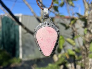 Colgante de Ópalo Rosa de Perú