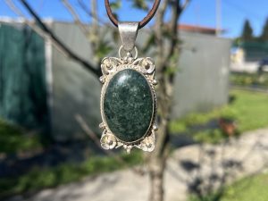 Colgante de Jade de Guatemala flores