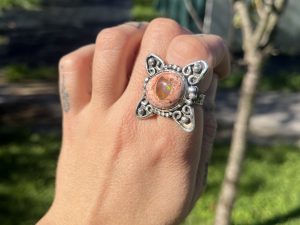 Anillo de Ópalo de Fuego Mexicano mariposa