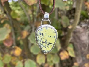 Colgante de Serpentina de Perú bolitas