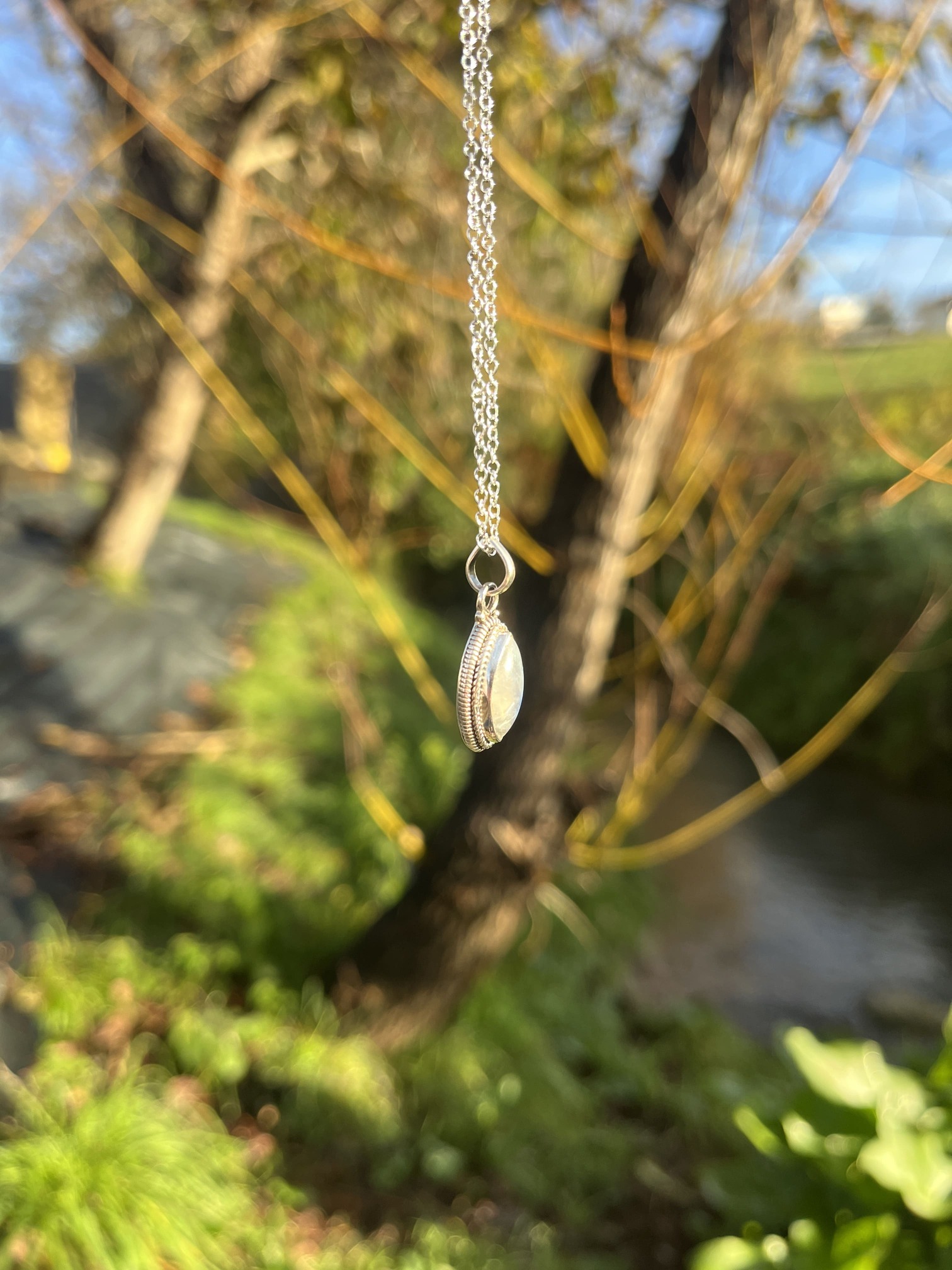 Colgante de Piedra de Luna dos puntas rústico - Imagen 3