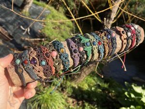 Pulseras de macramé