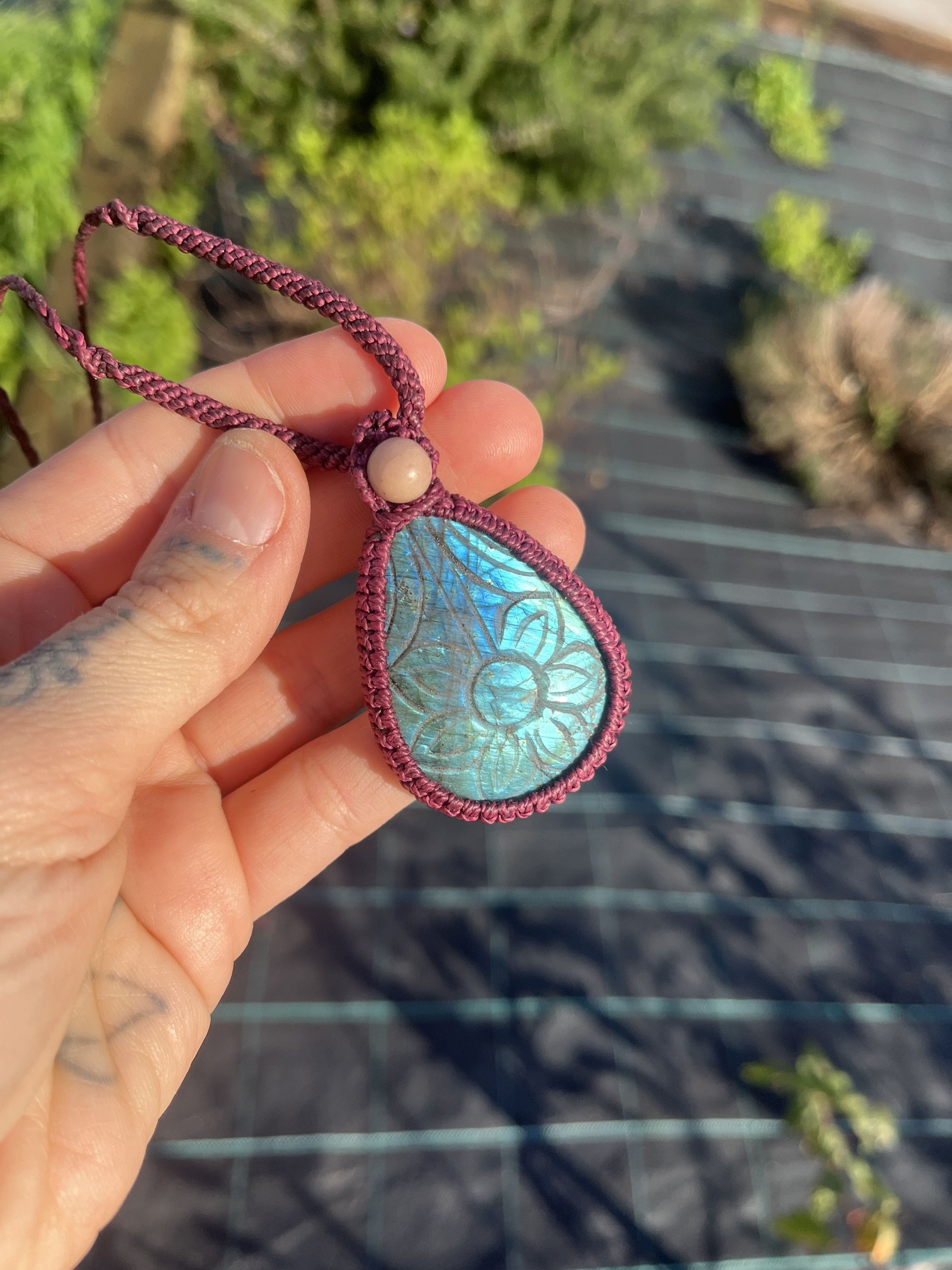 Colgante Macramé Labradorita con ópalo rosado