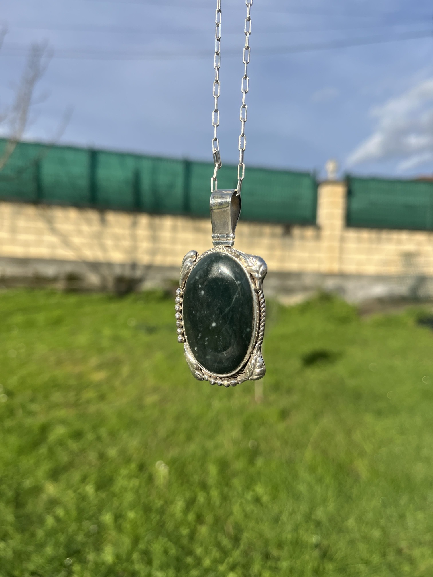 Colgante de Jade de Guatemala flores