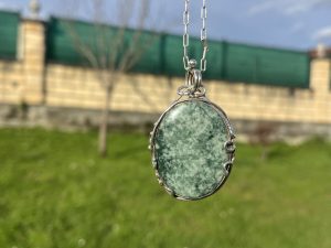 Colgante de Jade de Guatemala corazones