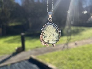 Colgante de Prehnita