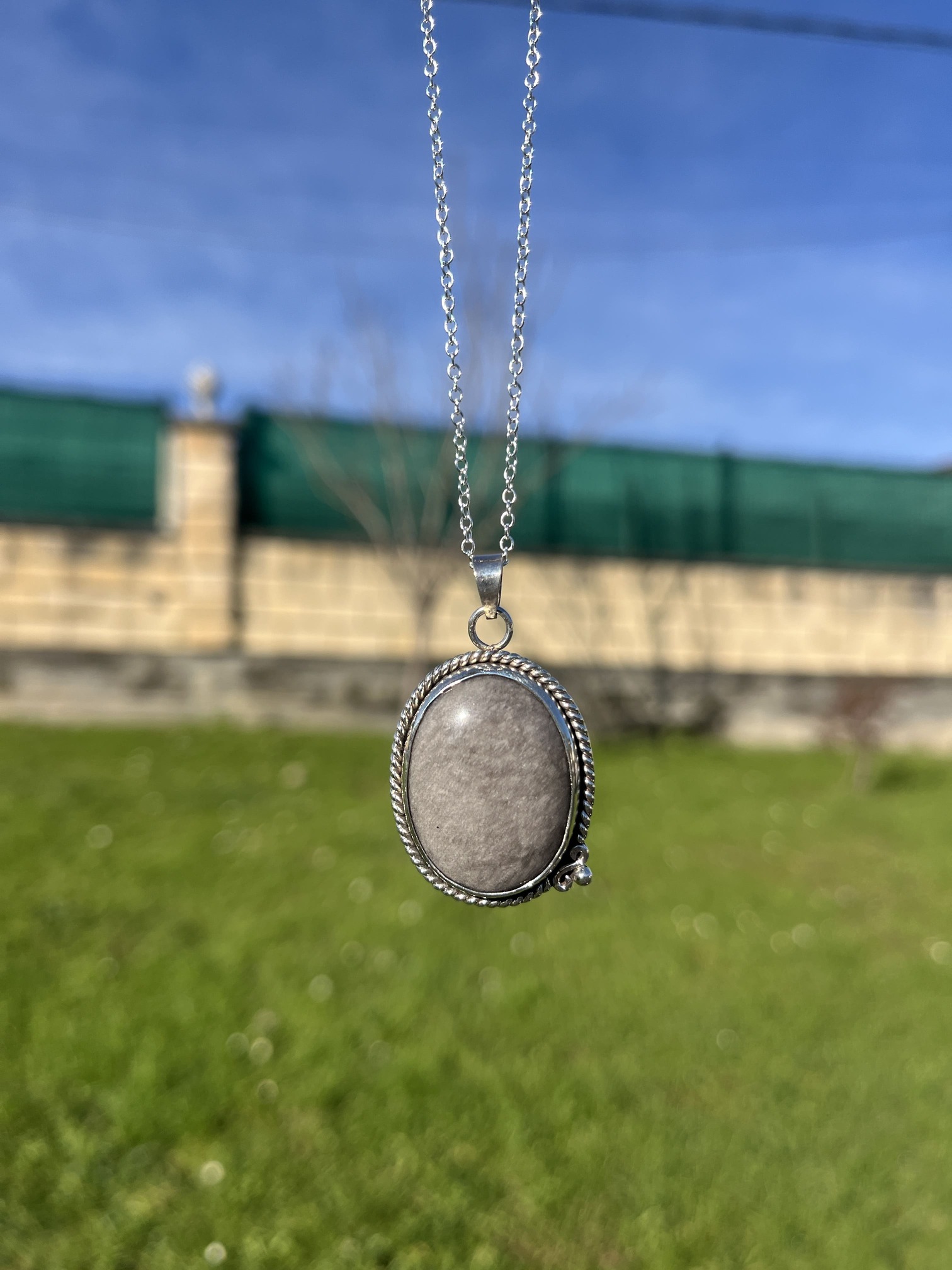 Colgante de Obsidiana plateada