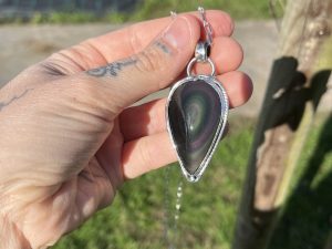 Colgante de Obsidiana Arcoíris dualidad