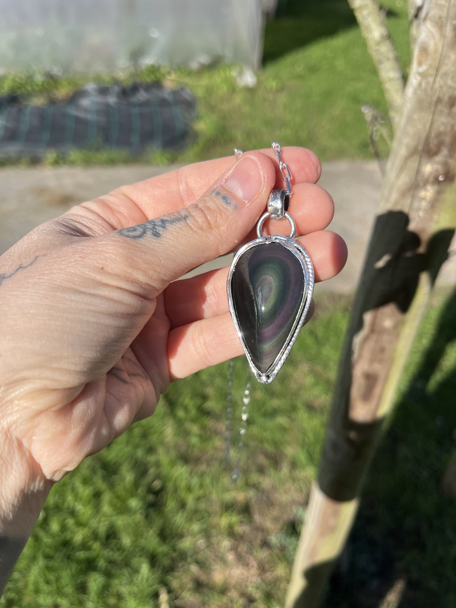 Colgante de Obsidiana Arcoíris dualidad