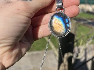 Colgante de Labradorita destello dorado