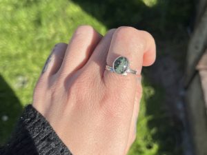 Anillo de Crisocola con textura