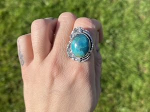 Anillo de Crisocola peruana pétalos