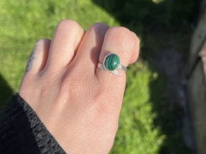 Anillo de Malaquita con textura